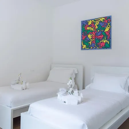 Suitelowcost Castaldi Апартаменты *