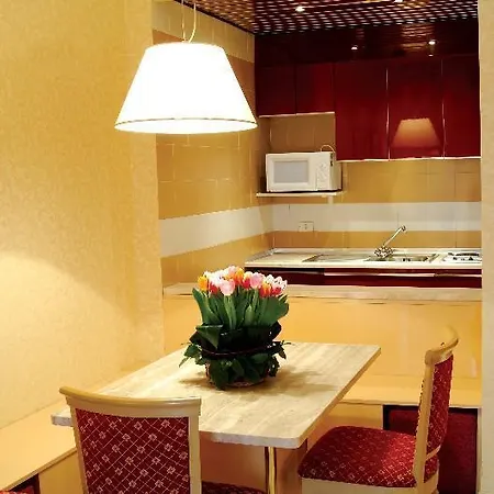 Unaway & Quark Due Apart-hotel