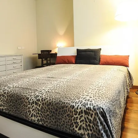 Apartment Carducci 31 Mailand
