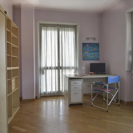 Rovereto Halldis * Milaan