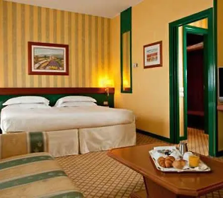 Aparthotel Unaway & Quark Due