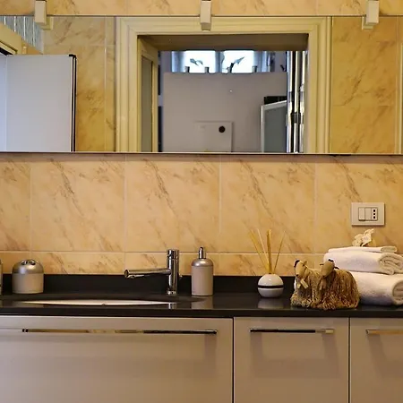 C.so Como - Garibaldi Apartman *