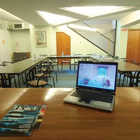 روكسي ميلان