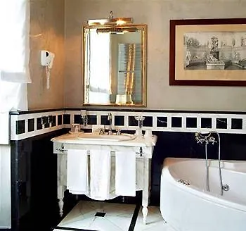 Hotel San Carlo Borromeo 5*