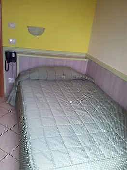 מלון Arco Romana 3*