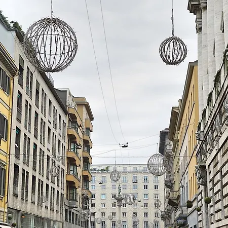 Durini Duomo Apartment Milan