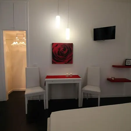 Gasthuis Navigli House