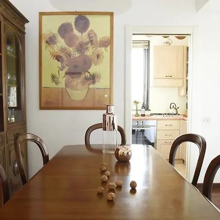 Apartment Altido Victorian Apt For 2 With Balcony And Free Parking *