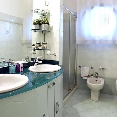 Altido Victorian Apt For 2 With Balcony And Free Parking Apartment