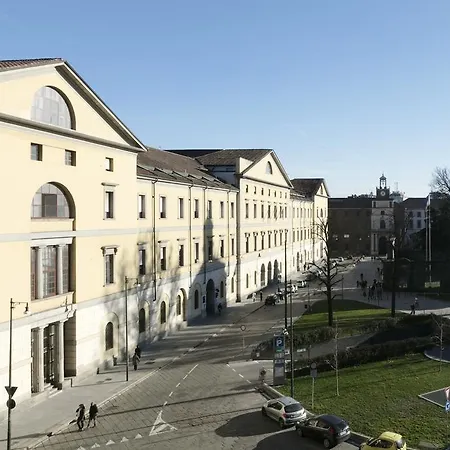 Milhouse Suites Sant'ambrogio Apartment Milan