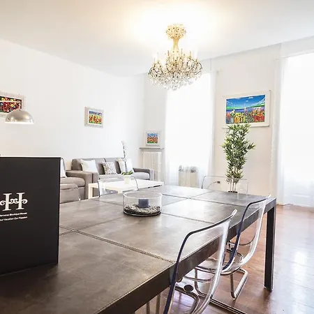 Hemeras Boutique Homes - Super Central Design