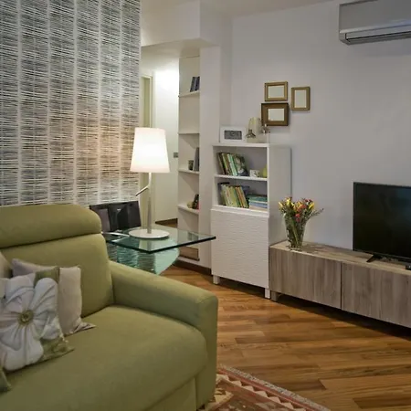 Madeleine - Residenza Belle Epoque * Mediolan