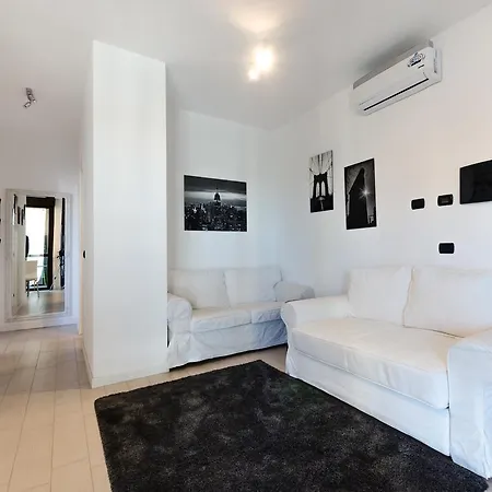 Apartment Bocconi Milan