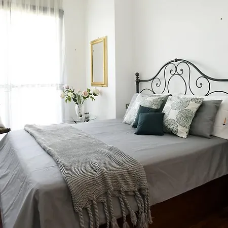 Altido Victorian Apt For 2 With Balcony And Free Parking Milan