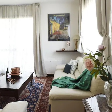 Altido Victorian Apt For 2 With Balcony And Free Parking