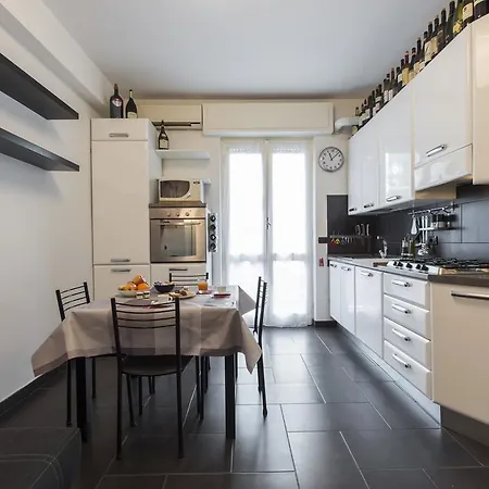 Apartment Certosa - Baldo Degli Ubaldi