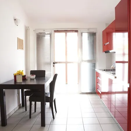 Alessia's Flat - Loreto Apartment Milan