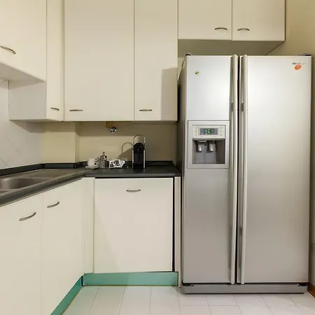 Easyhomes - San Babila Corridoni Apartment