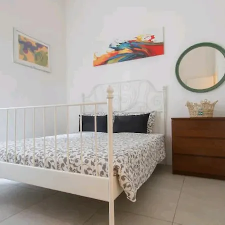 Apartment Bianco Milan