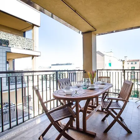 Bocconi Apartamento Milão
