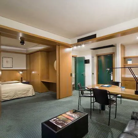 Century Hotel 4*