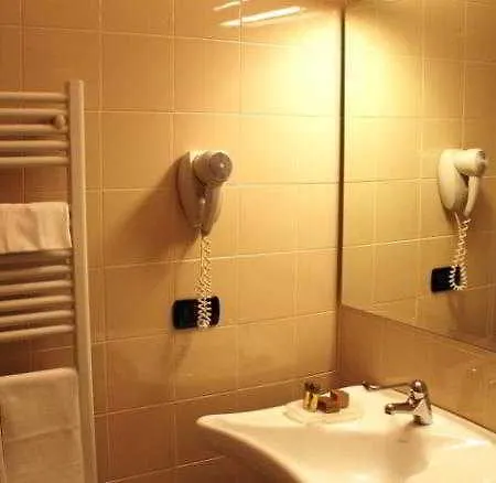 فندق سبايس ميلانو ميلان