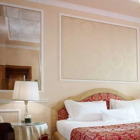 Baglioni Carlton - The Leading Of The World Milán