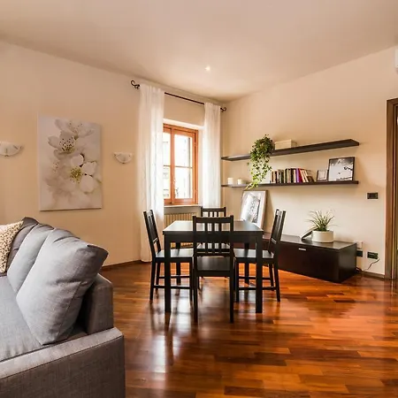 Sant Ambrogio House Apartment *