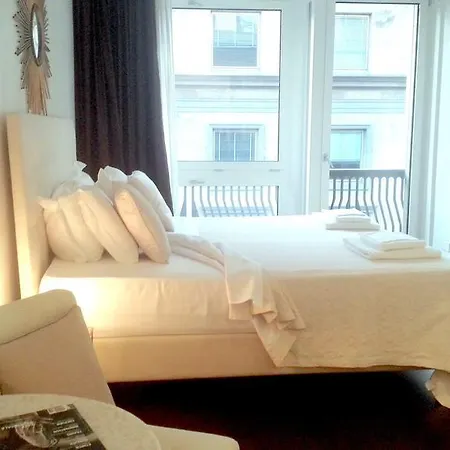 Duomo View Apartment Milan