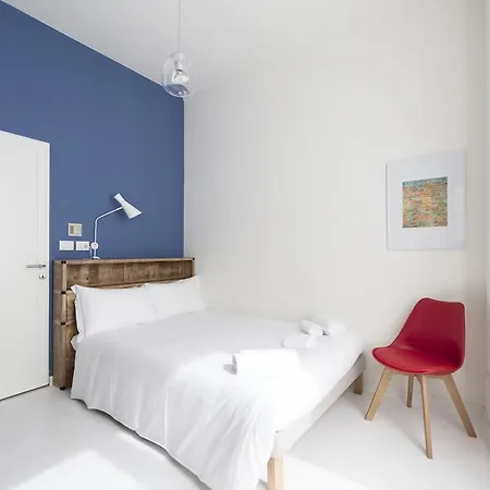 Heart Duomo Sanbarnaba Apartmán *