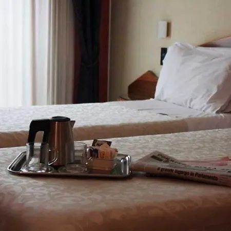 Sunflower Hotel Milán