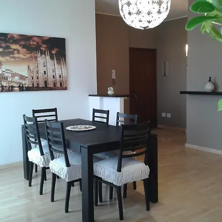 Certosa 3 Bedrooms * ميلان