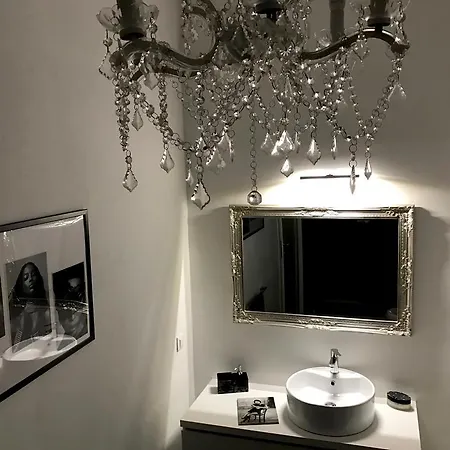 Montenapoleone Luxury Flat