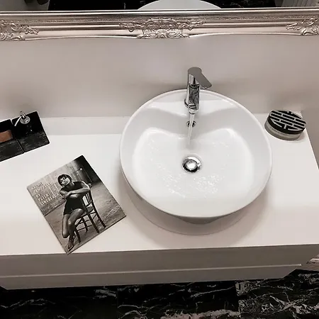 Montenapoleone Luxury Flat Apartment