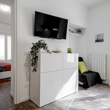 Stayeasy Filzi11 - 3 Bedrooms, 2 Baths - Station Appartamento Milano