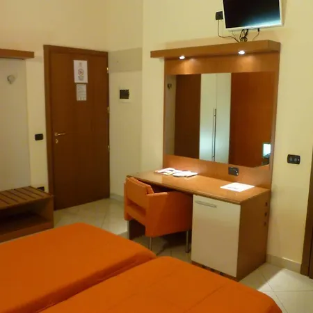 Del Corso 3* Milano