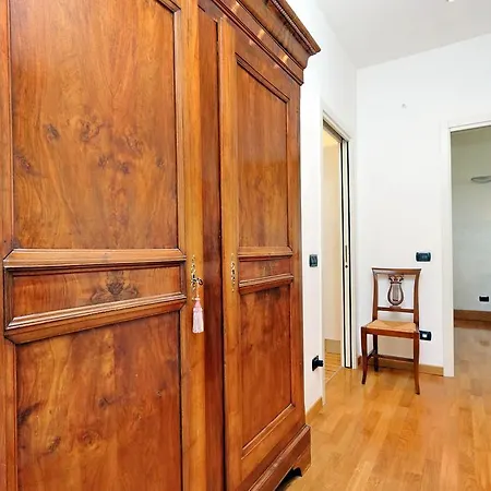 Joivy Fabulous 1-bedroom Flat With Terrace Next To Park * Mailand