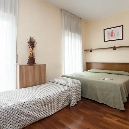 Desenzano 3*
