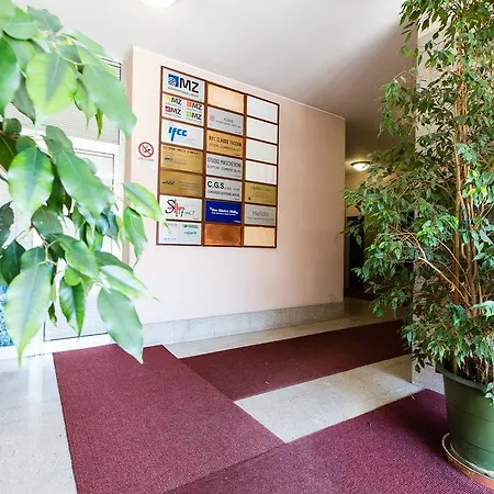 Isola Lägenhetshotell Milano