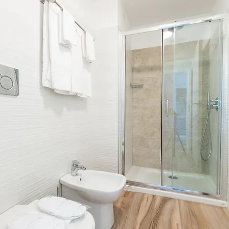 Isola Hotel apartamentowy Mediolan