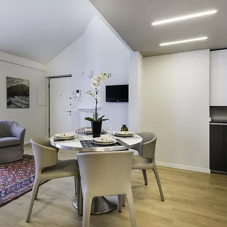 Apartment Porta Venezia - Rentclass Loreley *