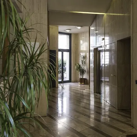 Apartment Porta Venezia - Rentclass Loreley Milan