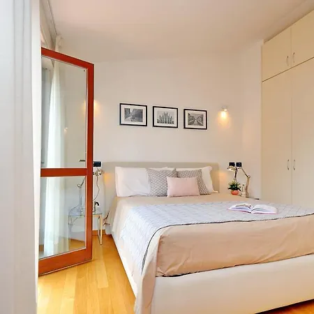 Hintown Chic & Boutique Apartment