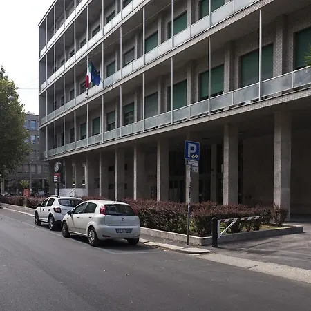 Bocconi Rentclass Lucia Apartamento *