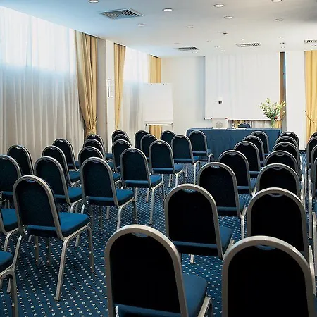 Unahotels Mediterraneo Hotel Milano