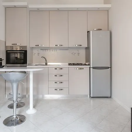 Be Apartments Pisacane Апартаменты