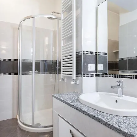 Be Apartments Pisacane Апартаменты