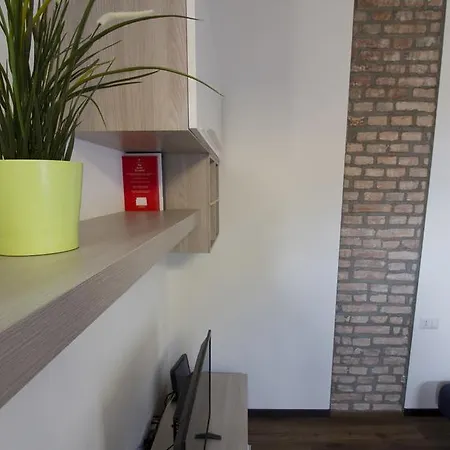 Italianway - Ciaia 6 * Milano