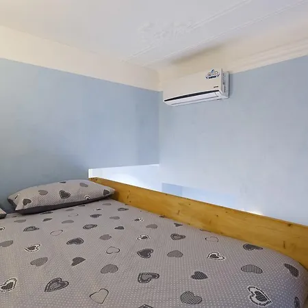 Easy Apartment