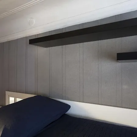 Easy Apartment *